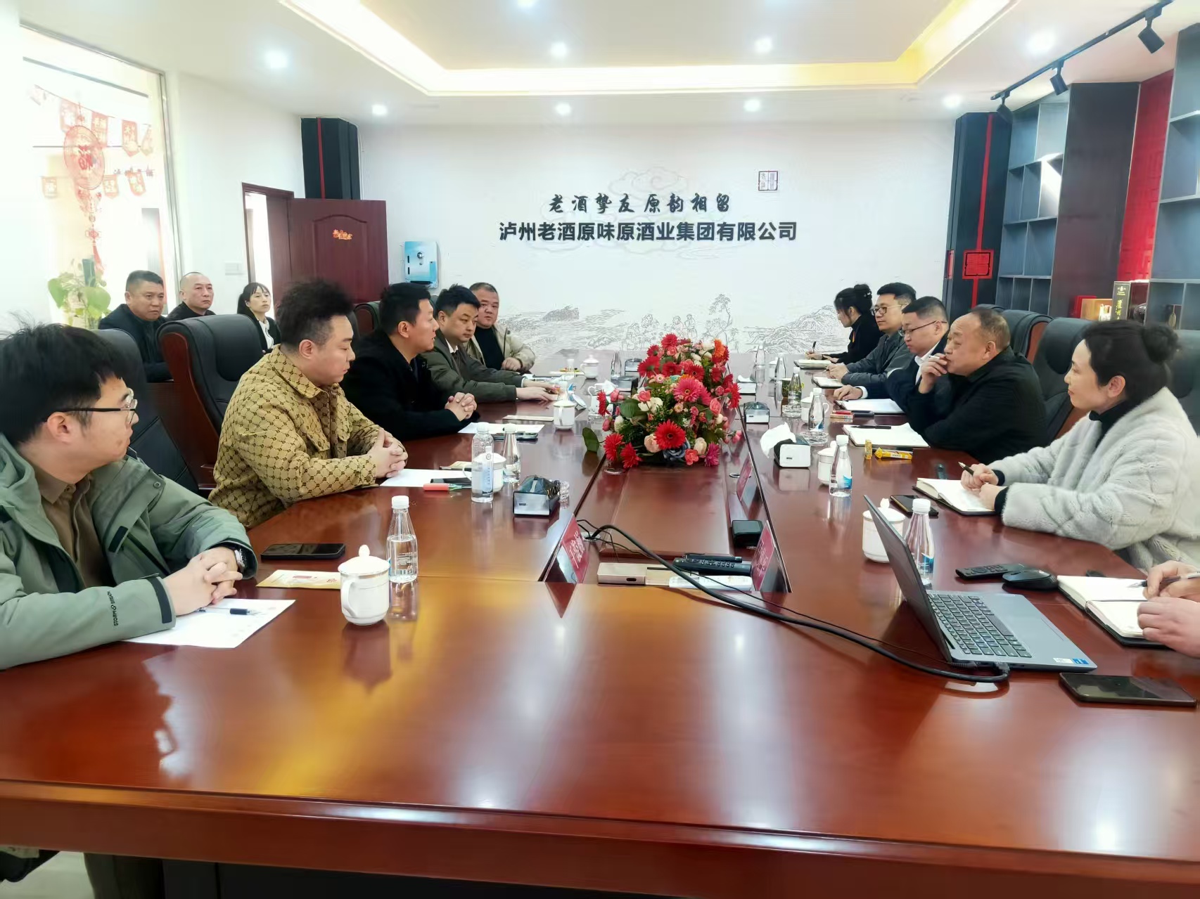 四川物流股份公司副总经理杨可一行莅临老酒集团调研