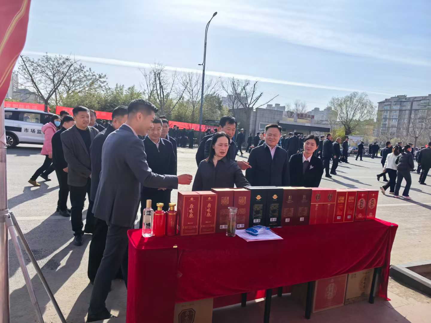 成武县范县长参观原味原3154展位